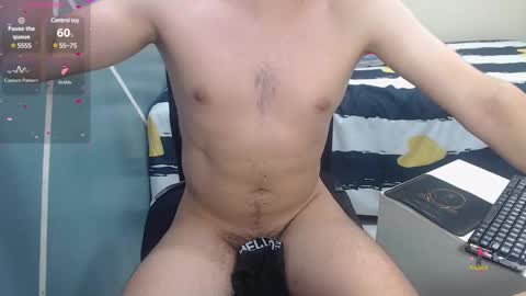 Snapshot of nolan_twink chatting on 02.01.25 Nolan online show from 02.01.25