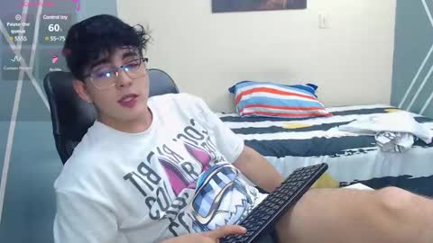 Snapshot of nolan_twink chatting on 02.07.25 Nolan online show from 02.07.25