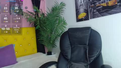 Snapshot of nolan_twink chatting on 02.15.25 Nolan online show from 02.15.25