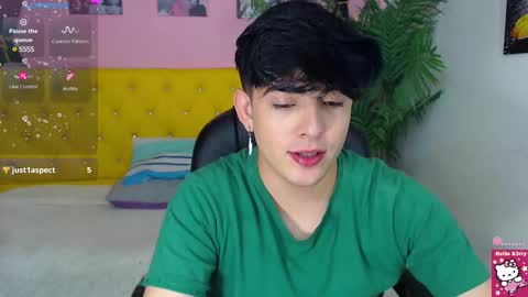 Snapshot of nolan_twink chatting on 02.16.25 Nolan online show from 02.16.25