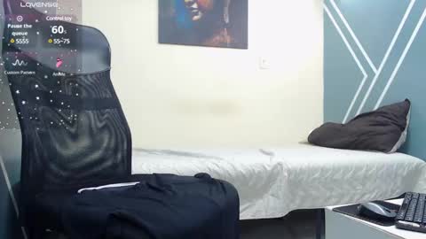 Snapshot of nolan_twink chatting on 02.20.25 Nolan online show from 02.20.25