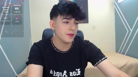 Snapshot of nolan_twink chatting on 03.02.25 Nolan online show from 03.02.25