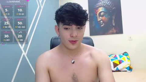 Snapshot of nolan_twink chatting on 03.04.25 Nolan online show from 03.04.25