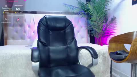 Snapshot of nolan_twink chatting on 09.11.25 Nolan online show from 09.11.25