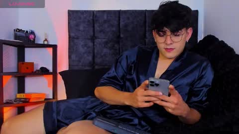 Snapshot of nolan_twink chatting on 10.20.25 Nolan online show from 10.20.25