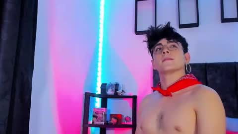 Snapshot of nolan_twink chatting on 10.31.25 Nolan online show from 10.31.25