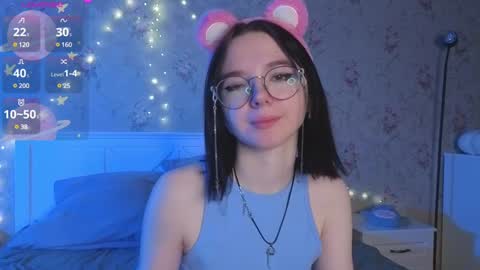 Nora Failure online show from 02.05.25