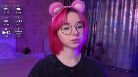 Nora Failure online show from 09.13.25