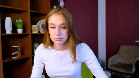 Snapshot of nori_mrr chatting on 11.05.25 nori_mrr online show from 11.05.25