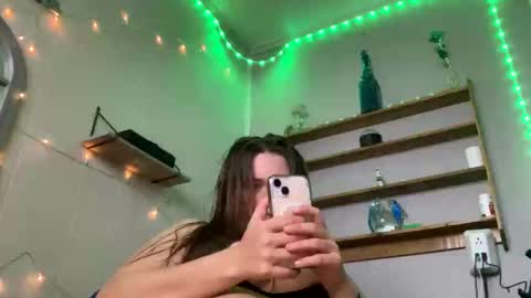 Snapshot of novanautiesxxx chatting on 09.10.25 LucidXotix online show from 09.10.25