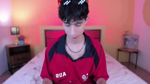 Snapshot of novawheeler chatting on 01.07.25 Nova online show from 01.07.25