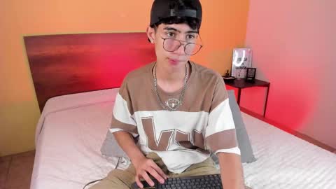 Snapshot of novawheeler chatting on 02.05.25 Nova online show from 02.05.25