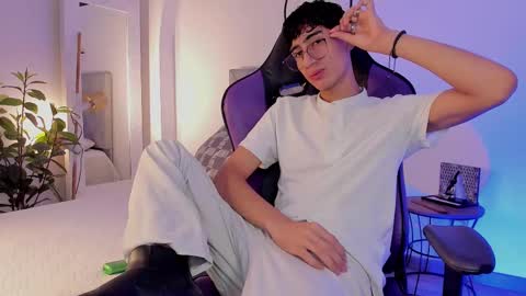 Snapshot of novawheeler chatting on 02.07.25 Nova online show from 02.07.25