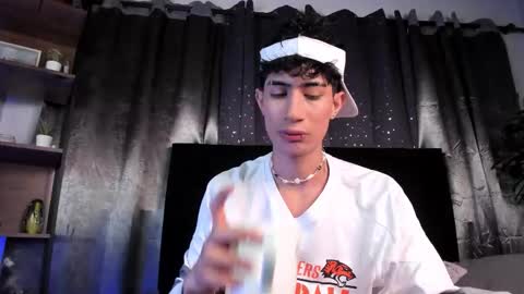 Snapshot of novawheeler chatting on 11.12.25 Nova online show from 11.12.25