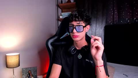 Snapshot of novawheeler chatting on 11.22.25 Nova online show from 11.22.25