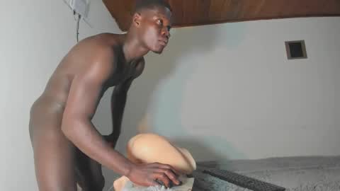 Snapshot of nreus chatting on 09.22.25 nreus online show from 09.22.25