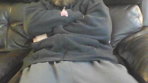 Snapshot of nudestud887 chatting on 12.22.24 nudestud887 online show from 12.22.24