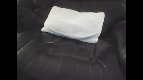 Snapshot of nudestud887 chatting on 01.28.25 nudestud887 online show from 01.28.25