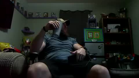 Awwwww Hey Sweetie Pies. Welcome To The Sweetie Pie Lounge. Enjoy The Dad-Cast. SweetCorny Fun-loving Dad Talk. online show from 09.26.25