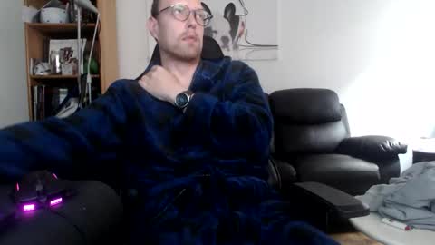 Snapshot of nursefan chatting on 10.11.25 nursefan online show from 10.11.25