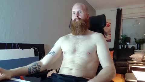 Snapshot of nxrthman chatting on 10.29.25 nxrthman online show from 10.29.25