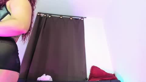 Nia online show from 03.10.25