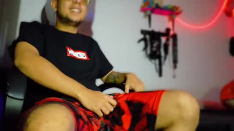 Snapshot of nymphobuddies chatting on 02.19.25 David and Steven Independents online show from 02.19.25