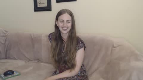 Snapshot of nzplaytime chatting on 01.09.25 Stef Derek online show from 01.09.25