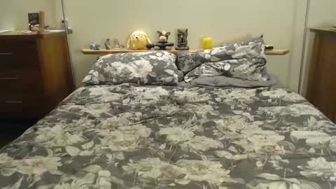 Snapshot of nzplaytime chatting on 03.07.25 Stef Derek online show from 03.07.25