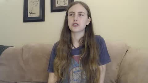 Snapshot of nzplaytime chatting on 10.12.25 Stef Derek online show from 10.12.25