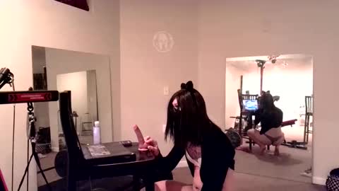 Snapshot of obedientsissycuck chatting on 10.28.25 obedientsissycuck online show from 10.28.25