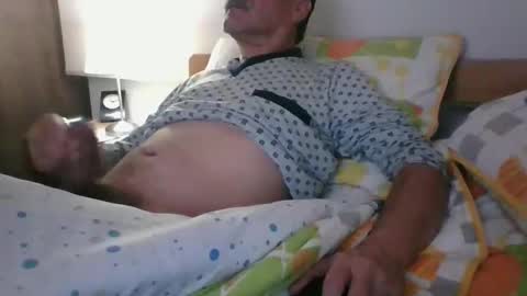 Snapshot of ocorrea chatting on 02.21.25 ocorrea online show from 02.21.25