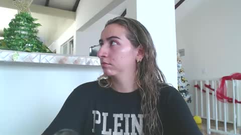 Snapshot of odette_brigh_ chatting on 12.18.24 Val online show from 12.18.24