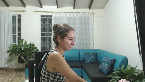 Snapshot of odette_brigh_ chatting on 12.28.24 Val online show from 12.28.24