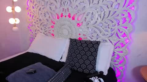 Snapshot of odette_bulgari chatting on 10.29.25 Ana online show from 10.29.25