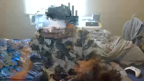 Snapshot of oflores77 chatting on 10.12.25 oscar flores online show from 10.12.25