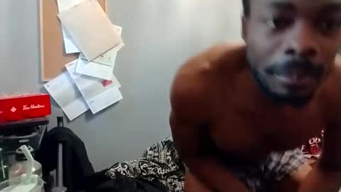 Snapshot of ojrobi chatting on 11.16.25 ojrobi online show from 11.16.25