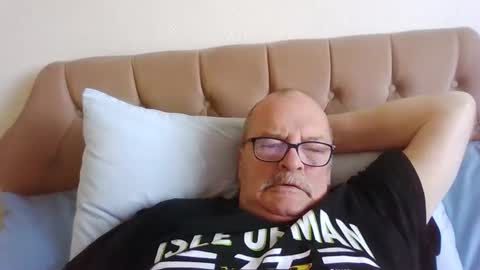 Snapshot of old_fkr chatting on 12.22.24 old_fkr online show from 12.22.24