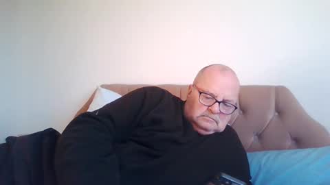 Snapshot of old_fkr chatting on 01.18.25 old_fkr online show from 01.18.25