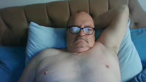 Snapshot of old_fkr chatting on 02.11.25 old_fkr online show from 02.11.25