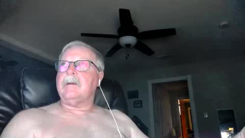 Snapshot of oldlakeguy chatting on 02.20.25 OldLakeGuy online show from 02.20.25
