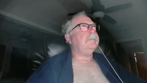 Snapshot of oldlakeguy chatting on 03.06.25 OldLakeGuy online show from 03.06.25