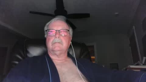 Snapshot of oldlakeguy chatting on 03.11.25 OldLakeGuy online show from 03.11.25