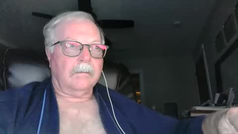 Snapshot of oldlakeguy chatting on 03.11.25 OldLakeGuy online show from 03.11.25