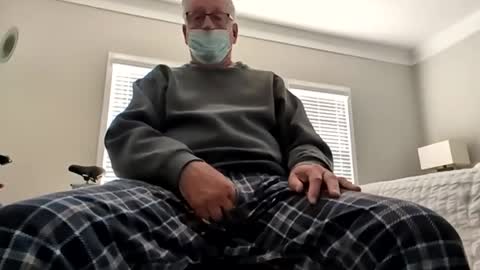 Snapshot of oldsubman chatting on 12.04.25 oldsubman online show from 12.04.25