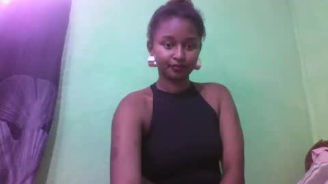 Snapshot of olinah610 chatting on 10.30.25 olinah610 online show from 10.30.25