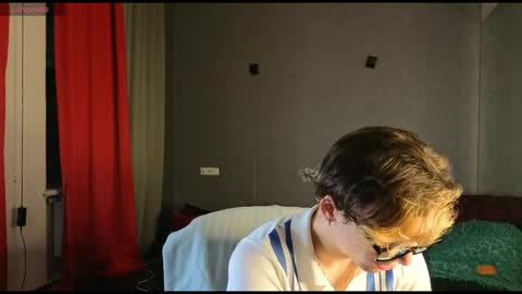 Snapshot of oliver__martinez chatting on 10.05.25 OLIVER MARTINEZ online show from 10.05.25