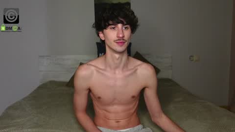 Snapshot of oliver_baker chatting on 01.12.25 Oliver Kaen online show from 01.12.25