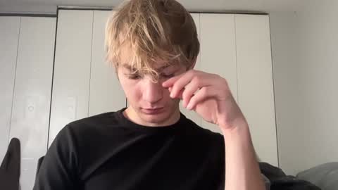 Snapshot of oliver_beck chatting on 12.09.24 Oliver Beck online show from 12.09.24