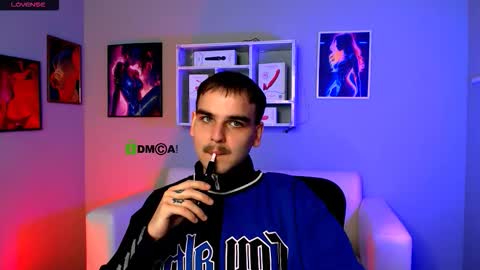 Snapshot of oliver_hill_ chatting on 11.16.25 oliver hill online show from 11.16.25